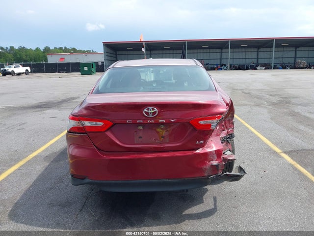 4T1B11HK0JU568028 Toyota CAMRY LE