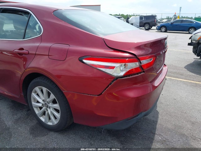 4T1B11HK0JU568028 Toyota CAMRY LE