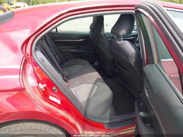 4T1B11HK0JU568028 Toyota CAMRY LE