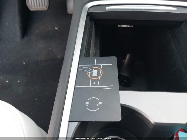 2025 TESLA MODEL Y 7SAYGDED9SA356355 Photo 10