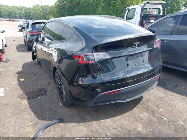 2025 TESLA MODEL Y 7SAYGDED9SA356355 Photo 2