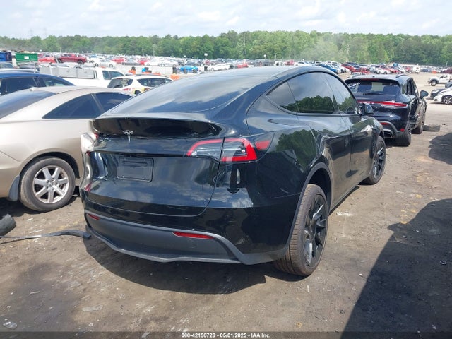 2025 TESLA MODEL Y 7SAYGDED9SA356355 Photo 3