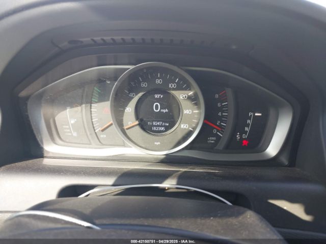 2017 VOLVO XC60 YV440MDJ0H2089903 Photo 6