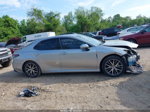 4T1F11AK9NU020501 Toyota CAMRY XLE
