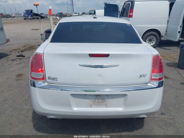 2C3CCAAG6EH231059 Chrysler 300