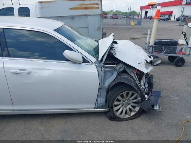 2C3CCAAG6EH231059 Chrysler 300