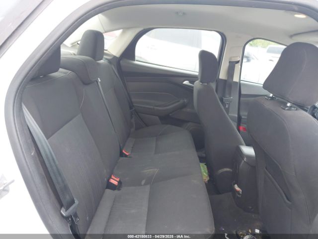 1FADP3F23GL230217 Ford FOCUS SE