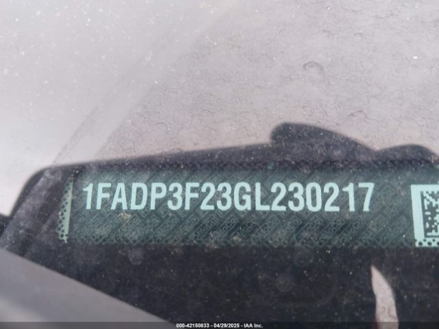 1FADP3F23GL230217 Ford FOCUS SE