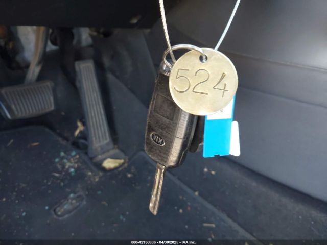 KNDJN2A20F7780082 KIA Soul