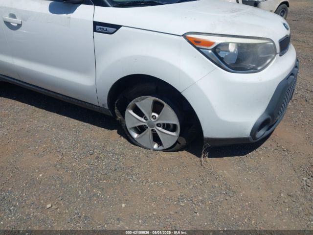 KNDJN2A20F7780082 KIA Soul