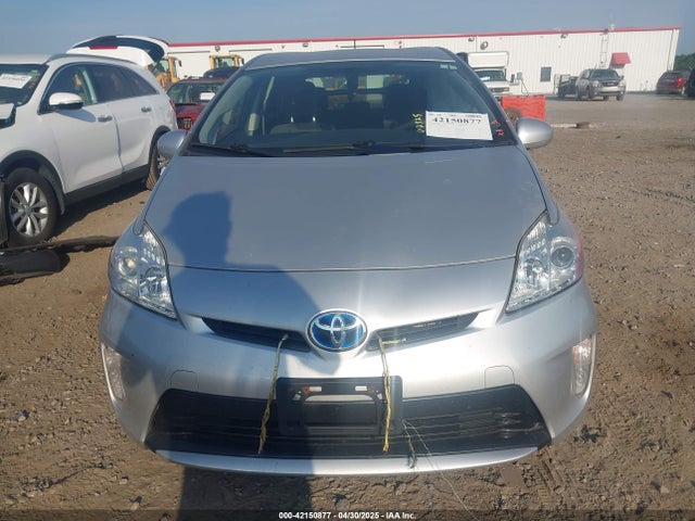 JTDKN3DU9F1888663 Toyota Prius Three