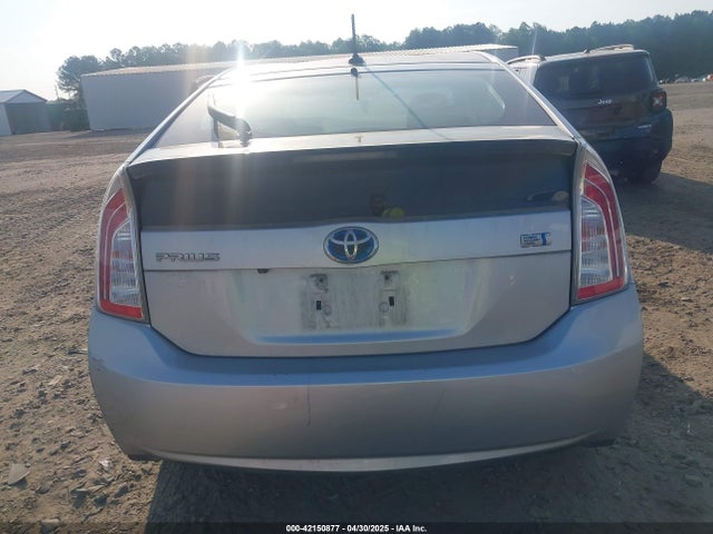 JTDKN3DU9F1888663 Toyota Prius Three
