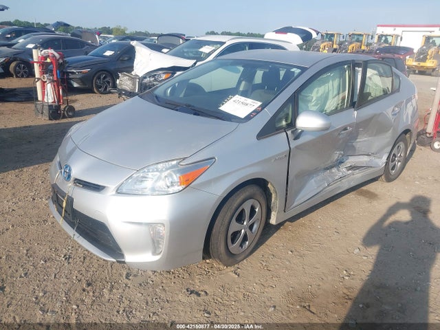 JTDKN3DU9F1888663 Toyota Prius Three