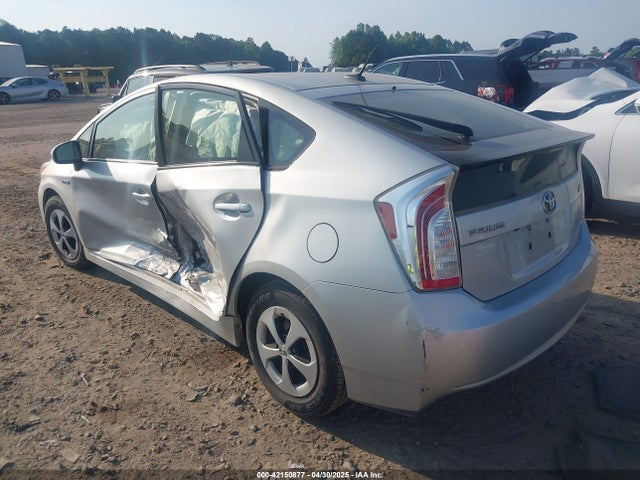 JTDKN3DU9F1888663 Toyota Prius Three