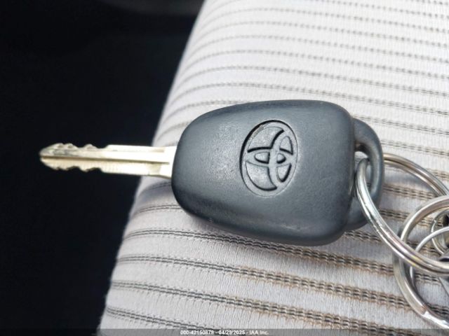 2T3WFREV5EW086393 Toyota Rav4 Xle