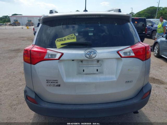 2T3WFREV5EW086393 Toyota Rav4 Xle