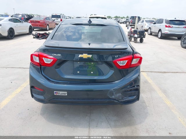 1G1BE5SM3J7143260 Chevrolet Cruze Lt Auto