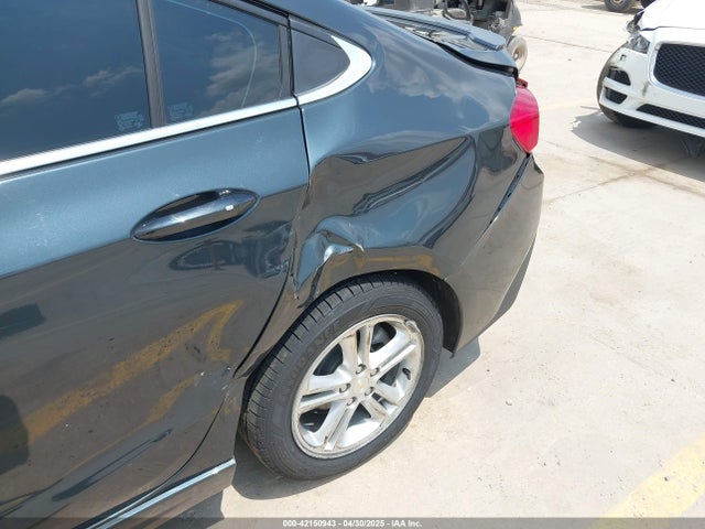 1G1BE5SM3J7143260 Chevrolet Cruze Lt Auto