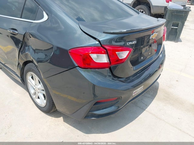 1G1BE5SM3J7143260 Chevrolet Cruze Lt Auto