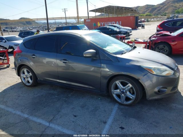 1FADP3K21EL200233 Ford FOCUS SE