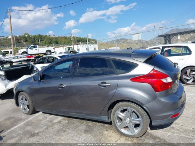 1FADP3K21EL200233 Ford FOCUS SE
