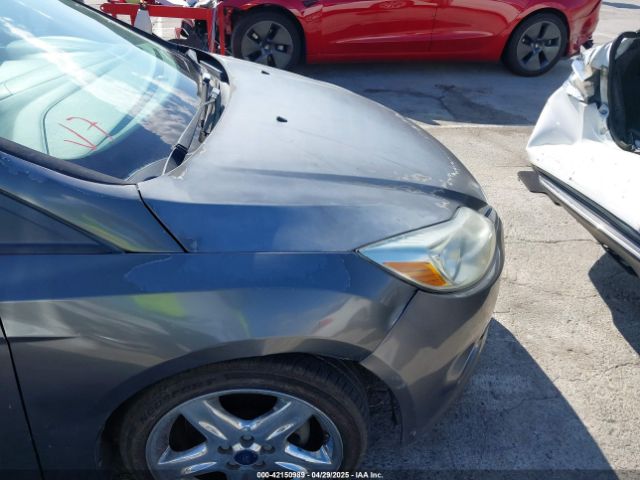 1FADP3K21EL200233 Ford FOCUS SE