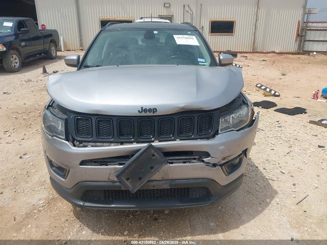 3C4NJCBBXJT494116 Jeep 2018
