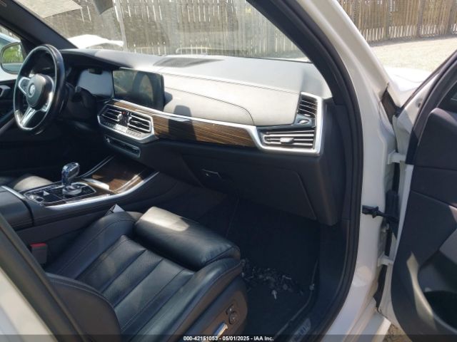 2019 BMW X5 5UXCR6C58KLK85270 Photo 4