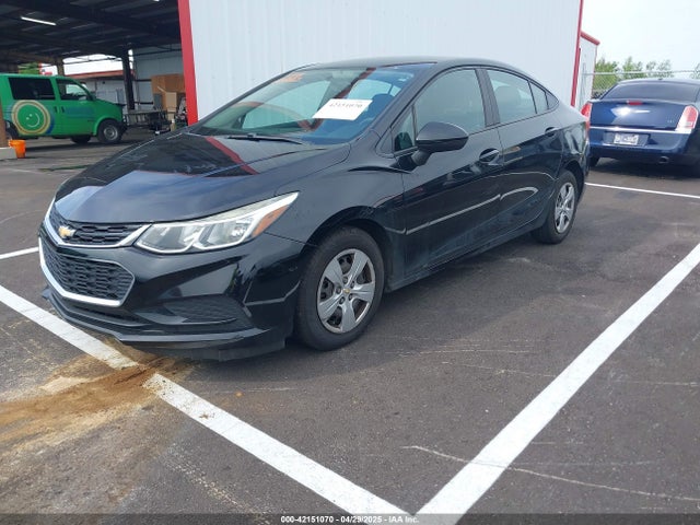 1G1BC5SMXH7205138 Chevrolet Cruze Ls Auto