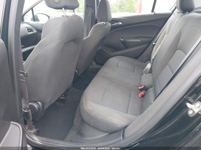 1G1BC5SMXH7205138 Chevrolet Cruze Ls Auto