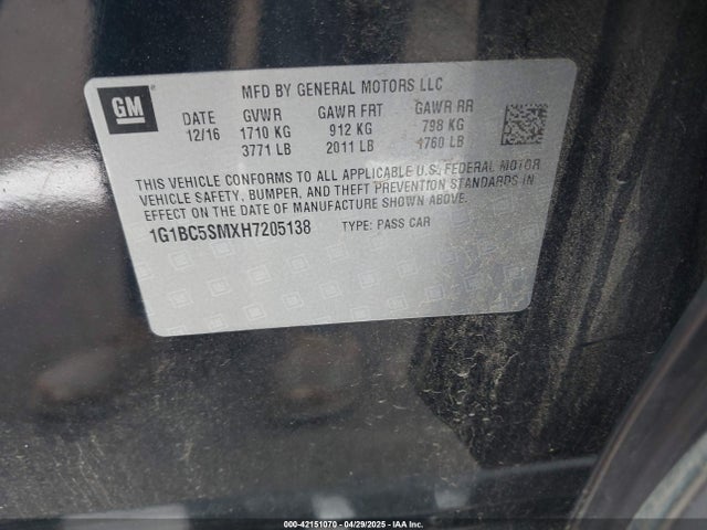 1G1BC5SMXH7205138 Chevrolet Cruze Ls Auto