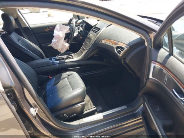 3LN6L2J98GR611569 Lincoln MKZ