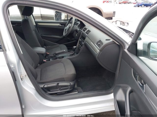1VWAS7A38FC029895 Volkswagen Passat 1.8t S