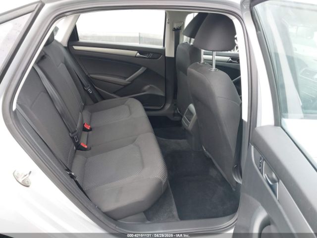 1VWAS7A38FC029895 Volkswagen Passat 1.8t S