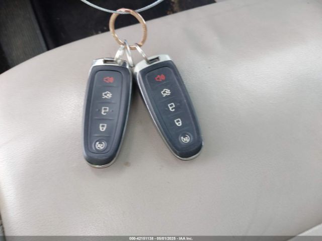 1FMCU9J94JUA96398 Ford Escape Titanium