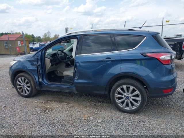 1FMCU9J94JUA96398 Ford Escape Titanium