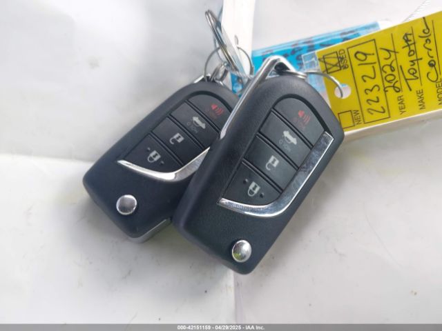 5YFB4MDE3RP109873 Toyota COROLLA LE