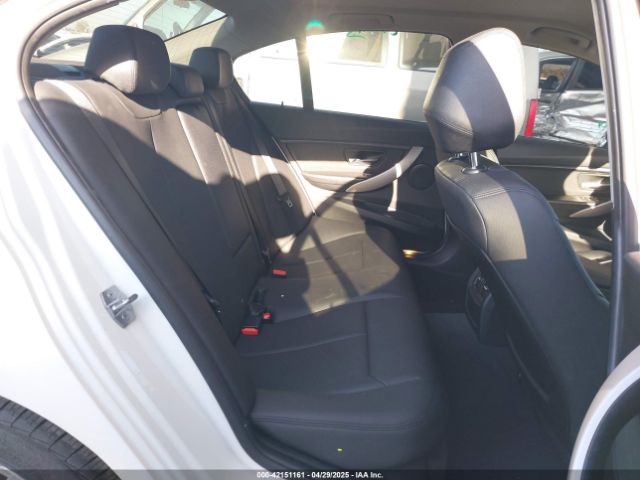 WBA3B1C50FK140256 BMW 320i