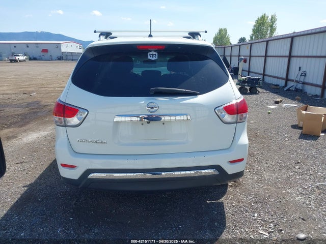 5N1AR2MN6GC621811 Nissan Pathfinder S