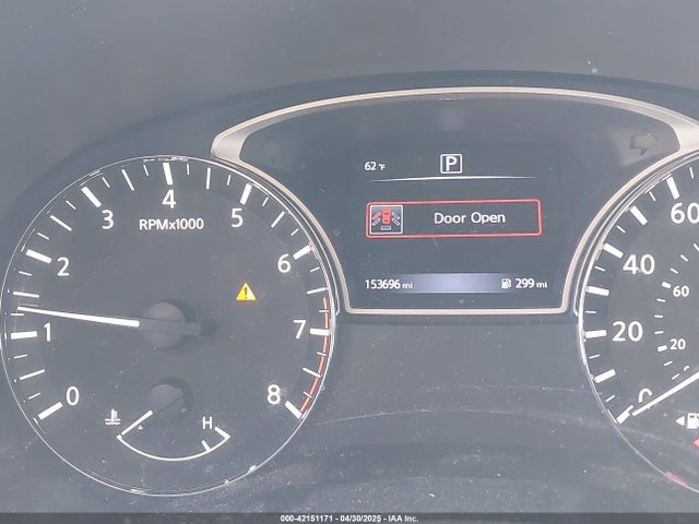5N1AR2MN6GC621811 Nissan Pathfinder S