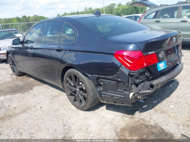 2011 BMW 740I WBAKA4C50BC392111 Photo 2