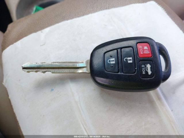 2T1BURHE9EC057229 Toyota Corolla Le Plus