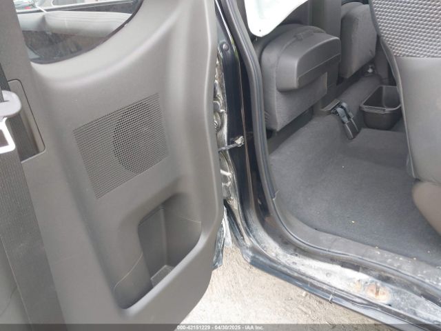 1N6AD0CW6KN737280 Nissan 2019