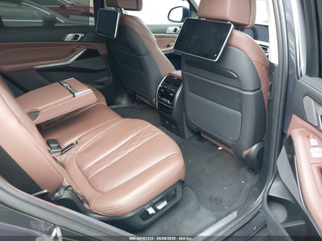 5UXCW2C56KL081312 BMW X7 Xdrive40i