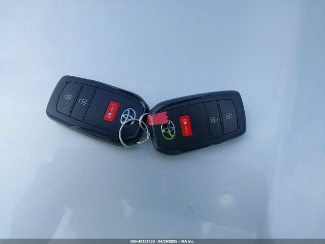JTDADABU6R3014933 Toyota Prius Le Awd-e