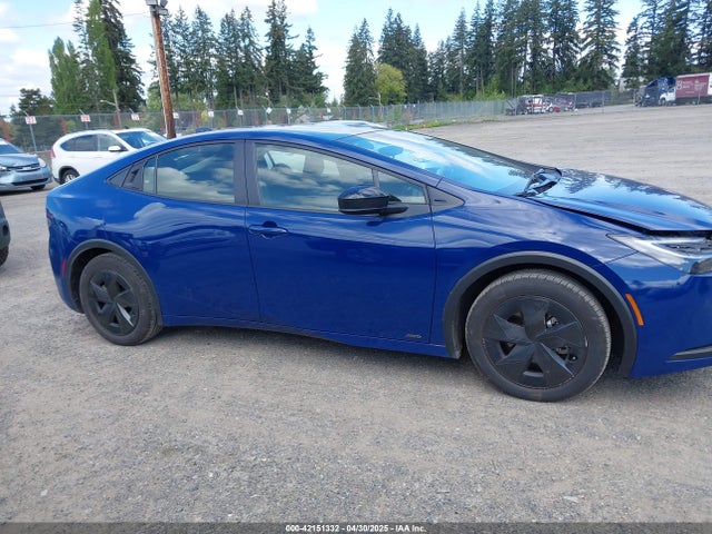 JTDADABU6R3014933 Toyota Prius Le Awd-e