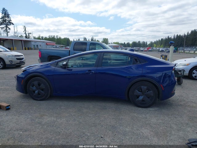JTDADABU6R3014933 Toyota Prius Le Awd-e