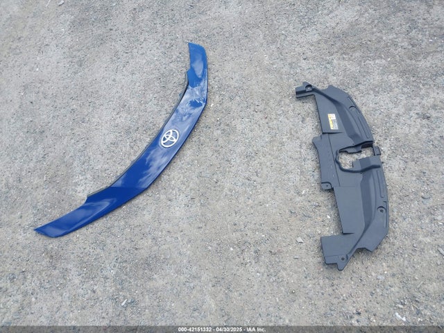 JTDADABU6R3014933 Toyota Prius Le Awd-e