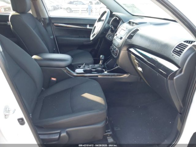 5XYKT3A69FG575172 KIA SORENTO LX
