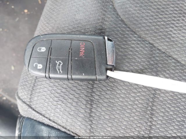 2015 CHRYSLER 200 1C3CCCBB2FN743599 Photo 10
